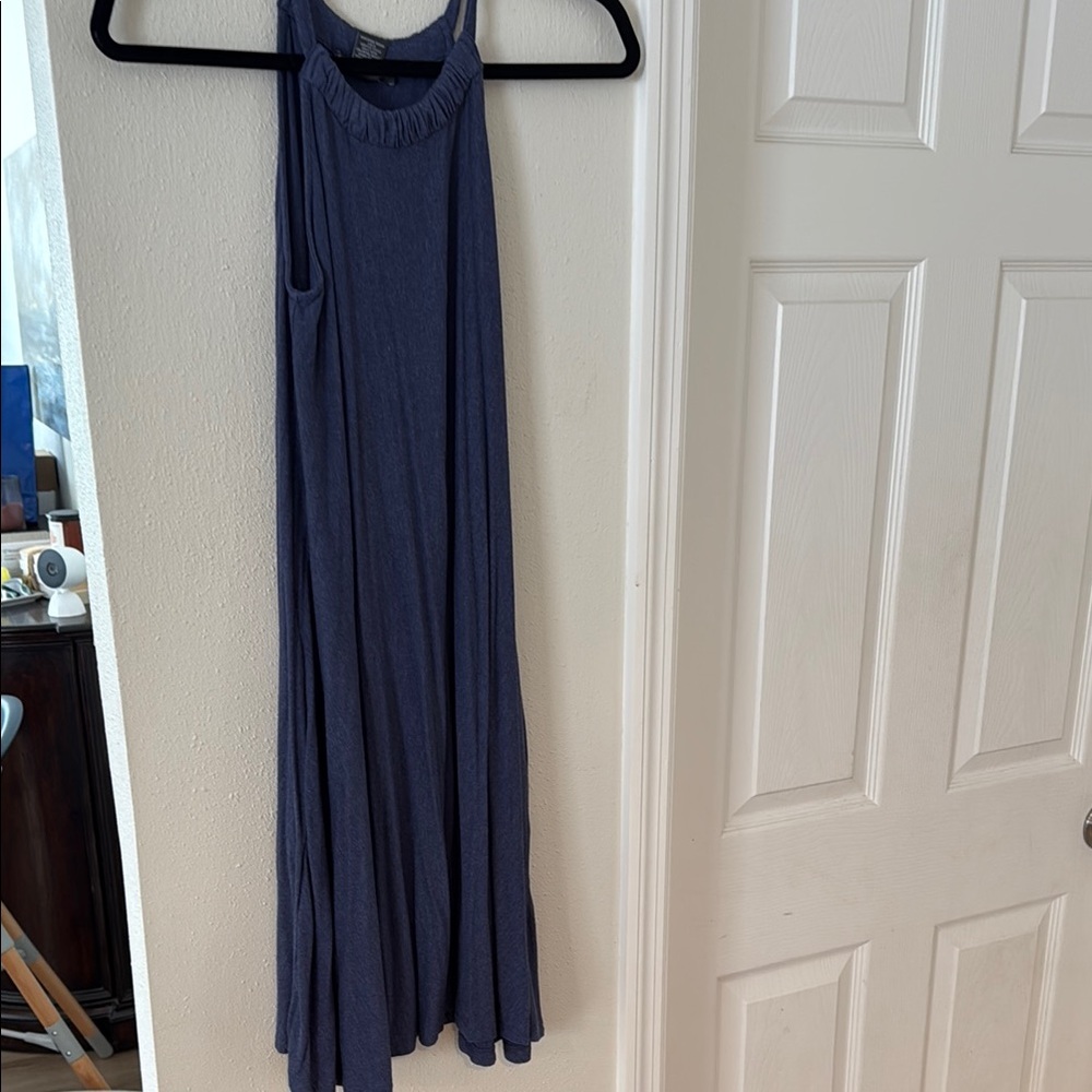 Chelsea & Theodore Blue Dress - Picture 4 of 4